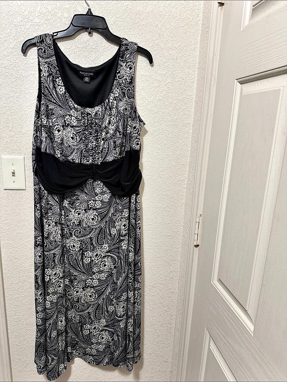 Perceptions Paisley Maxi Dress in Black & White Size 18W Like New